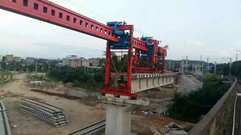 青海海西步履式架桥机厂家 步履式架桥机曲线段架梁的适应性调整与实践